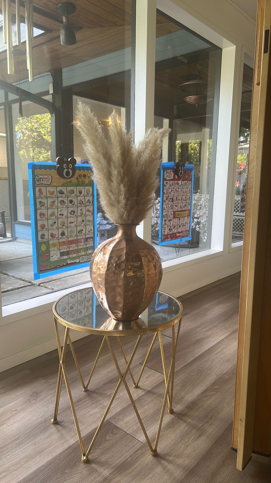 Vase And 5 Dried Pampas Grass