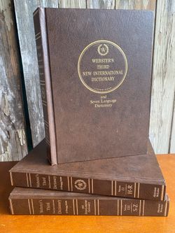 Vintage Webster’s New international Dictionary set hardback volume 1 2 3