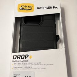 New iPhone 15 Pro Otterbox Defender Series Pro Case (Black)