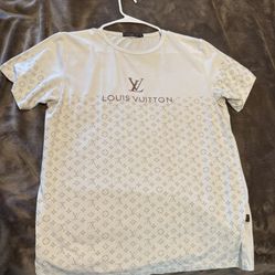 Men’s LV Logo Shirt (Negotiable Price)