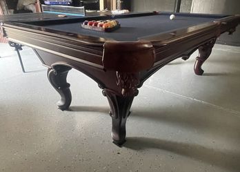 Excellent Condition Cherry 8’ Pool Table (Free Delivery & Pro Setup) New Felt Any Color + All Accessories 