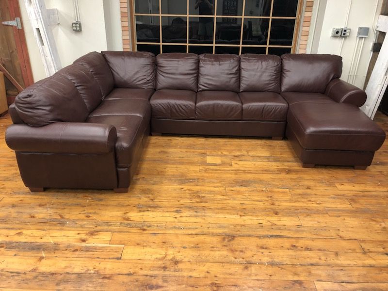 Divani Chateau d’Ax Top Grain Italian Leather Sectional Sofa w/Chaise
