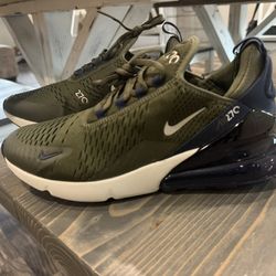 Air Max 270 Men’s Size 9.5