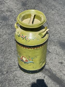 Vintage Painted Milk Can Decoir