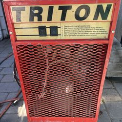 TRITON Industrial Dehumidifier (Restoration / Flood Drying) – Works Great – $550