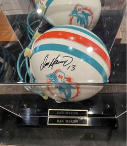 Football, Basketball & More Memoribilla 