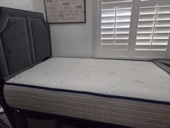 Twin bed