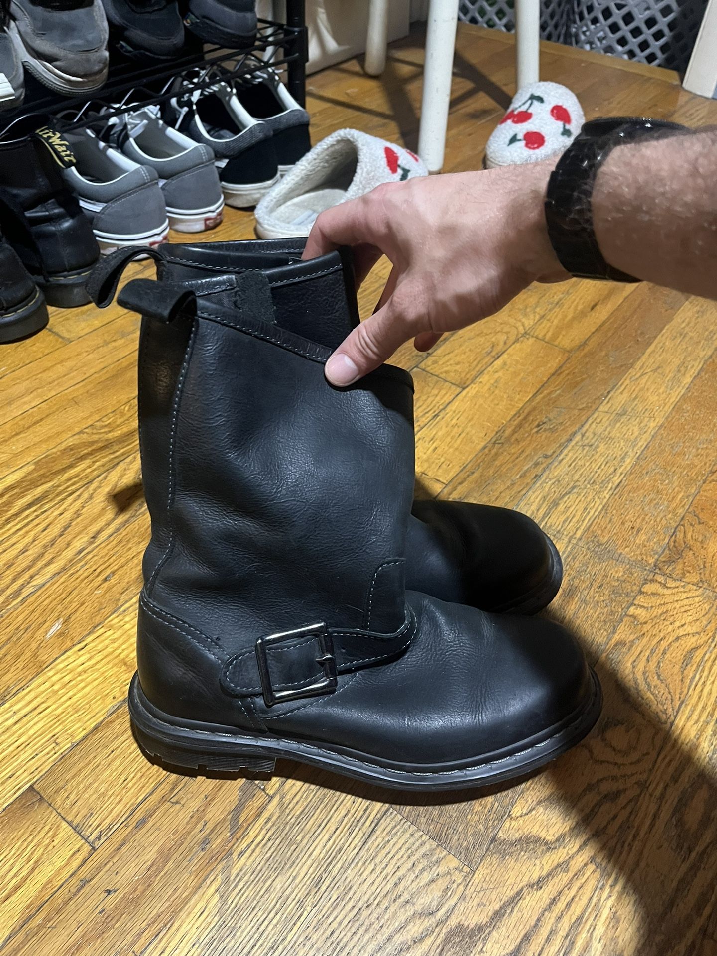 dr martens boots