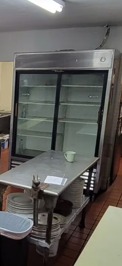 Beverage Cooler Double Door (True)