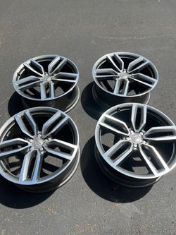 Audi q5 Oem wheels 21