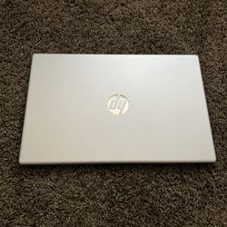 HP LAPTOP SELLING FOR $200