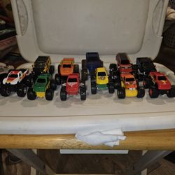 MIXED MONSTER TRUCKS 1 DOZEN