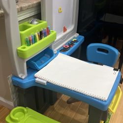 Step2 Kids Art Center 