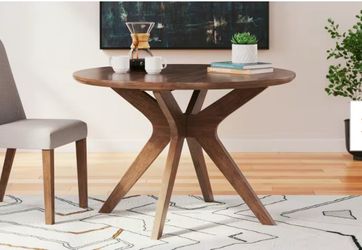*NEW* Lyncott Contemporary Dining Table