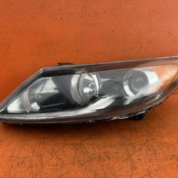 2010 - 2015 Kia Sportage Left Driver Side Headlight OEM 92101-3WXXX