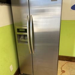 Kitchenaid Refrigerator 33” 