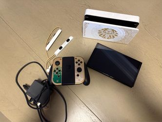 Nintendo Switch OLED Zelda Tears of the Kingdom Edition