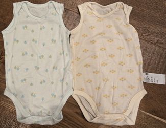 Uniqlo Baby Sleeveless Bodysuits (12-18 Months, 90cm)