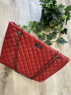 Cute Black Or Red Purse