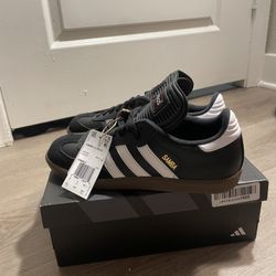 Black and white Adidas Trainers ( Indoor soccer ) 