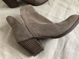 Women’s Dolce Vita Booties size 6m