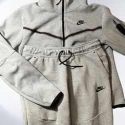 Nike Tech Tracksuit Grey