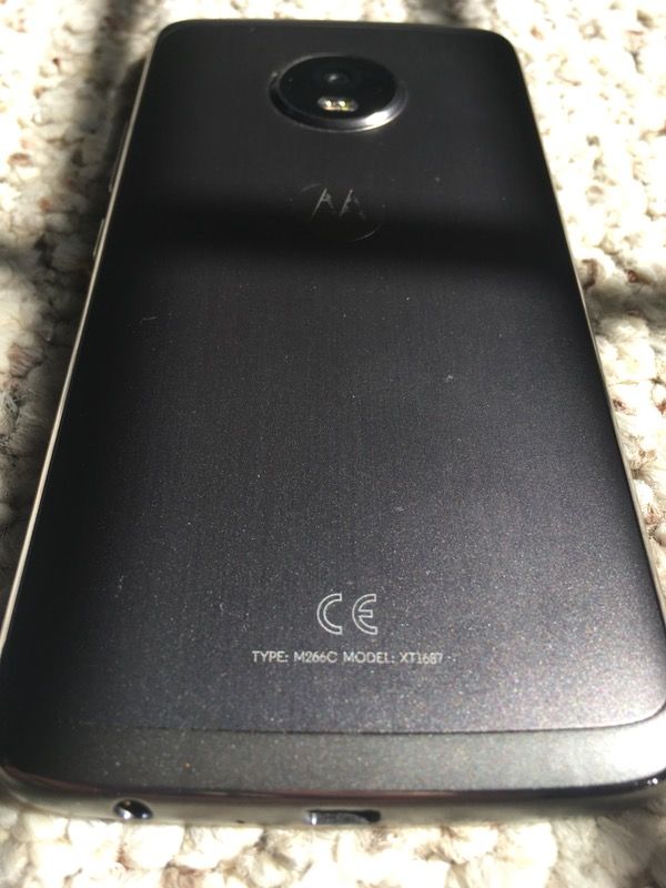 Unlocked Motorola G5 Plus (32GB / M266C /XT1687)