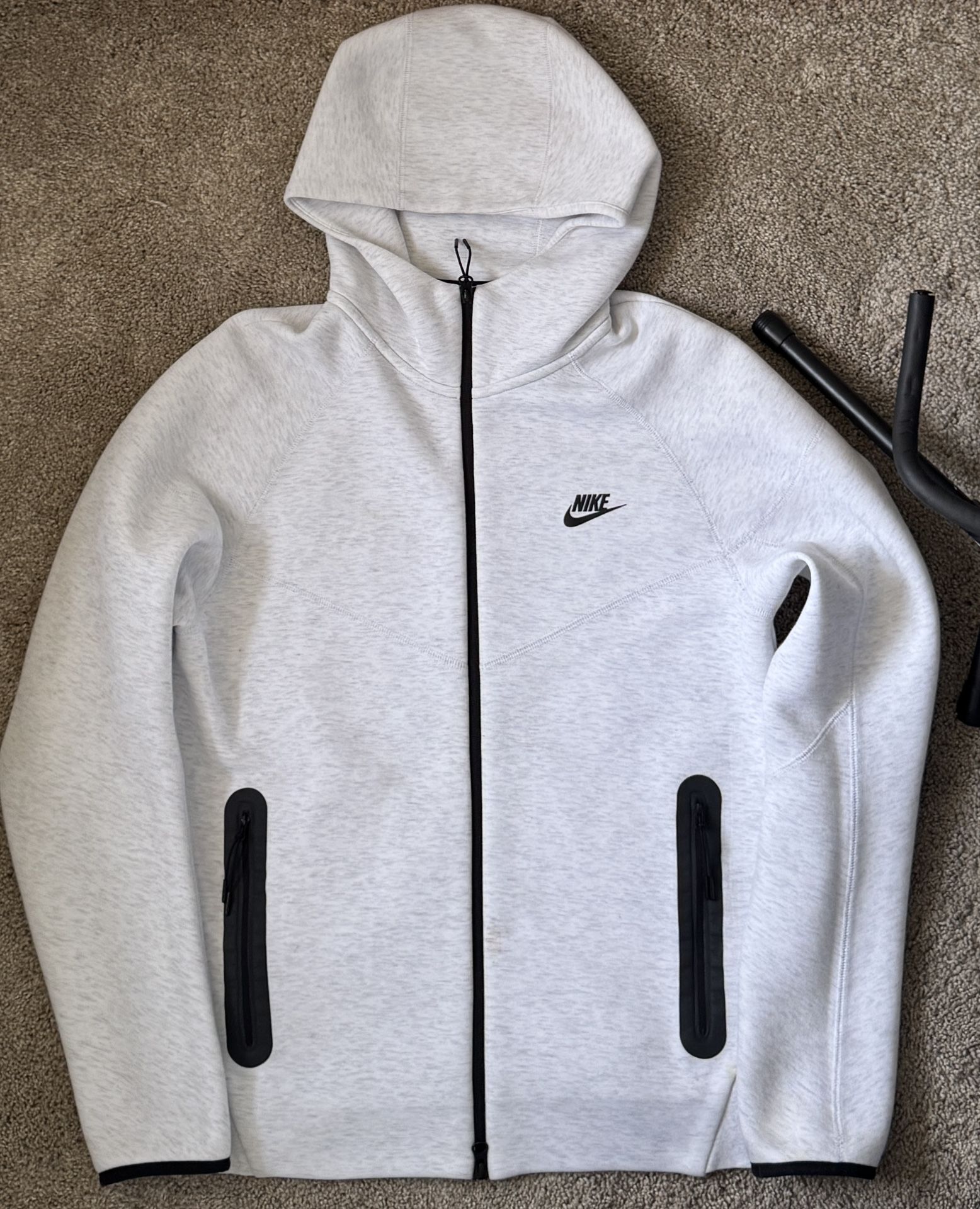Size small Nike men’s Nike Tech Fleece Full-Zip wind runner Hoodie worn twice!