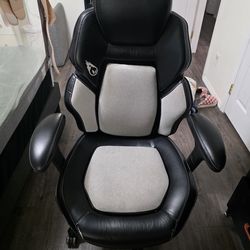 Gaming chair
