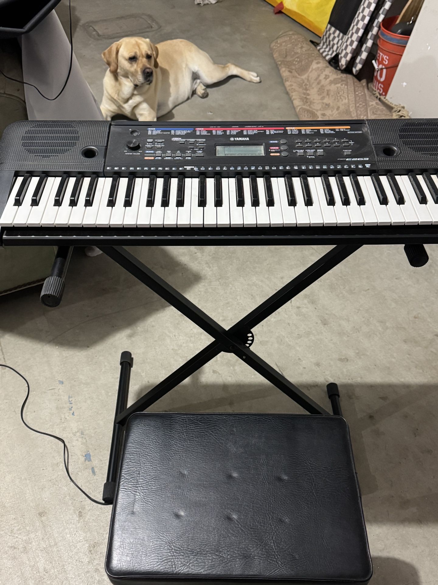 Yamaha PSR E263 Keyboard