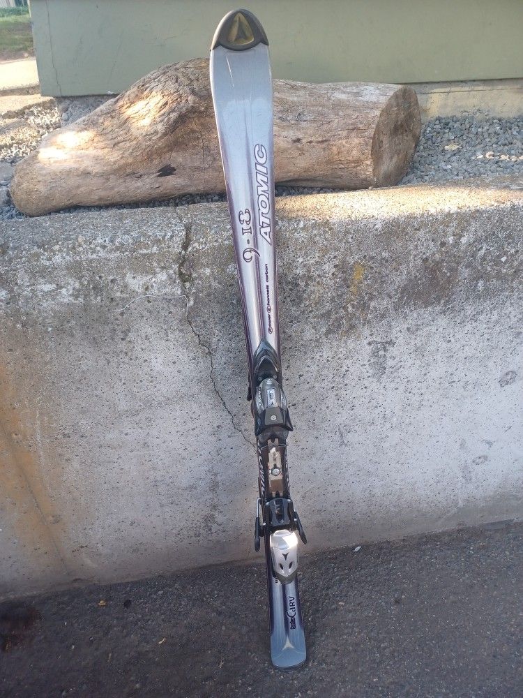 Atomic Beta Carv 9.18 Skis