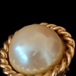 Vintage Pearl Clip Earrings Gold-tone Rope Trim
