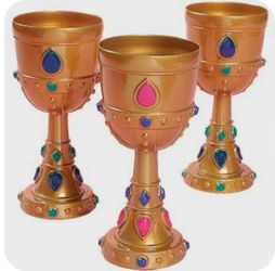 Molded Gold Crown Medieval Style Jeweled Goblets 8oz ~ 12 Count