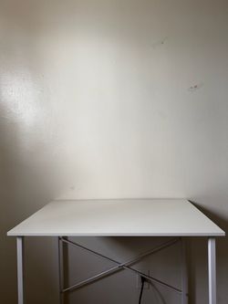 White desk $15 pick up only