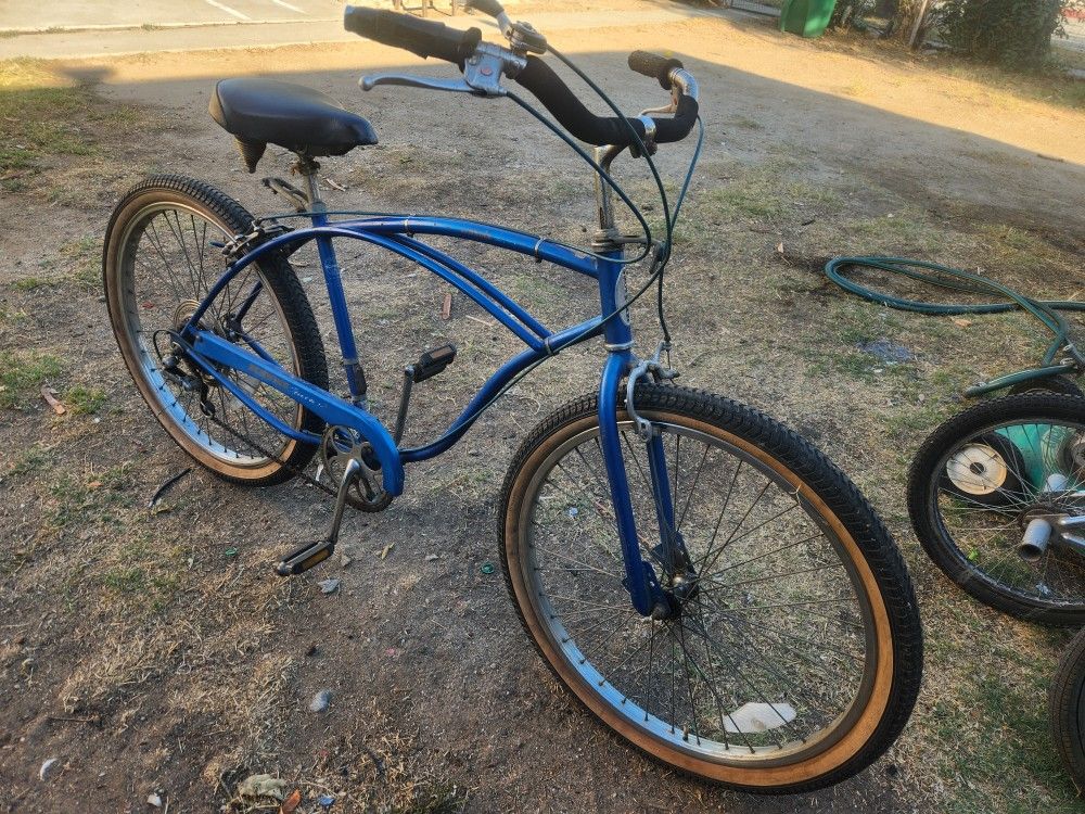 Vintage 80's Schwinn Beach Cruise 5 Speed "In Good Working Condition "