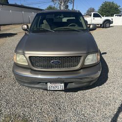 Ford F150 Triton V8 XlT