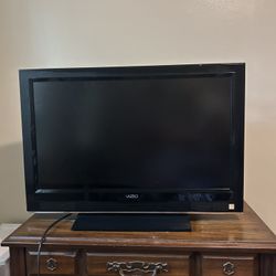 VIZIO Standing TV