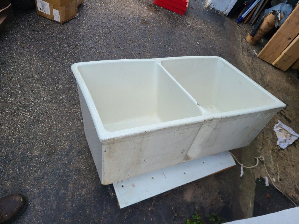 Porcelain Double Deep Sink