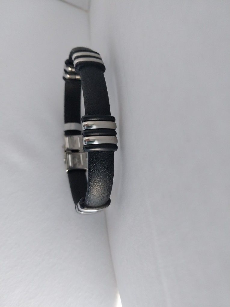 Leather Bracelet With Stainless Steel and Leather Decoration