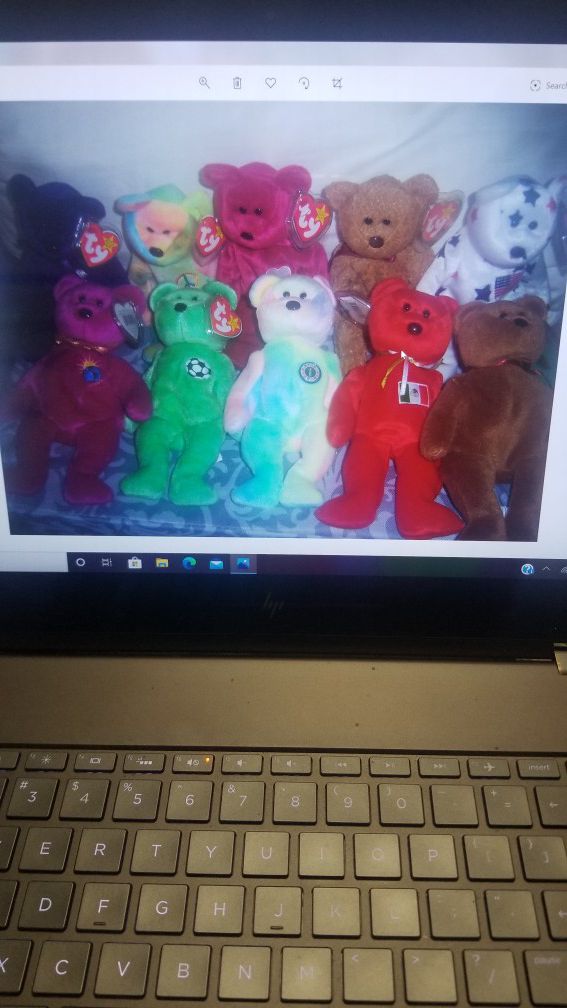 TY Beanie Babies set of 10 bears.