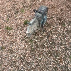 Makita 4-Stroke (MM4) 14 in. 76cc Gas Saw