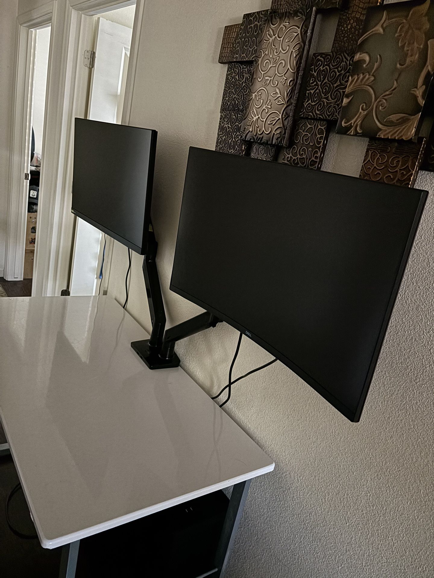 32” GAMING Monitors 165Hz One FHD 1080p One 2K BOTH MISSING STAND!! READ DESCRIPTION PICK UP ONLY NO TRADE 👉FIRM ON PRICE👈💲200 FOR BOTH ONLY CASH