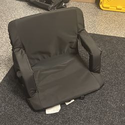 2 Cascade deluxe reclining stadium seats