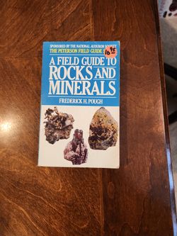 Peterson Feild Guide to Rocks And Minerals 