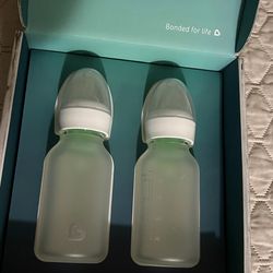 Munchkin baby bottles