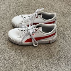 Women’s Puma Shoes Size 6.5