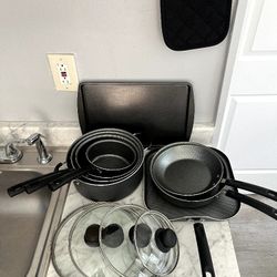 11 Pieace Set Pots And Pans With Tops 