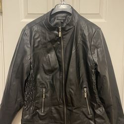 New Look Ladies Black Faux Leather Jacket Size 2X