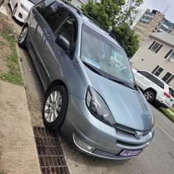 Toyota Sienna 05