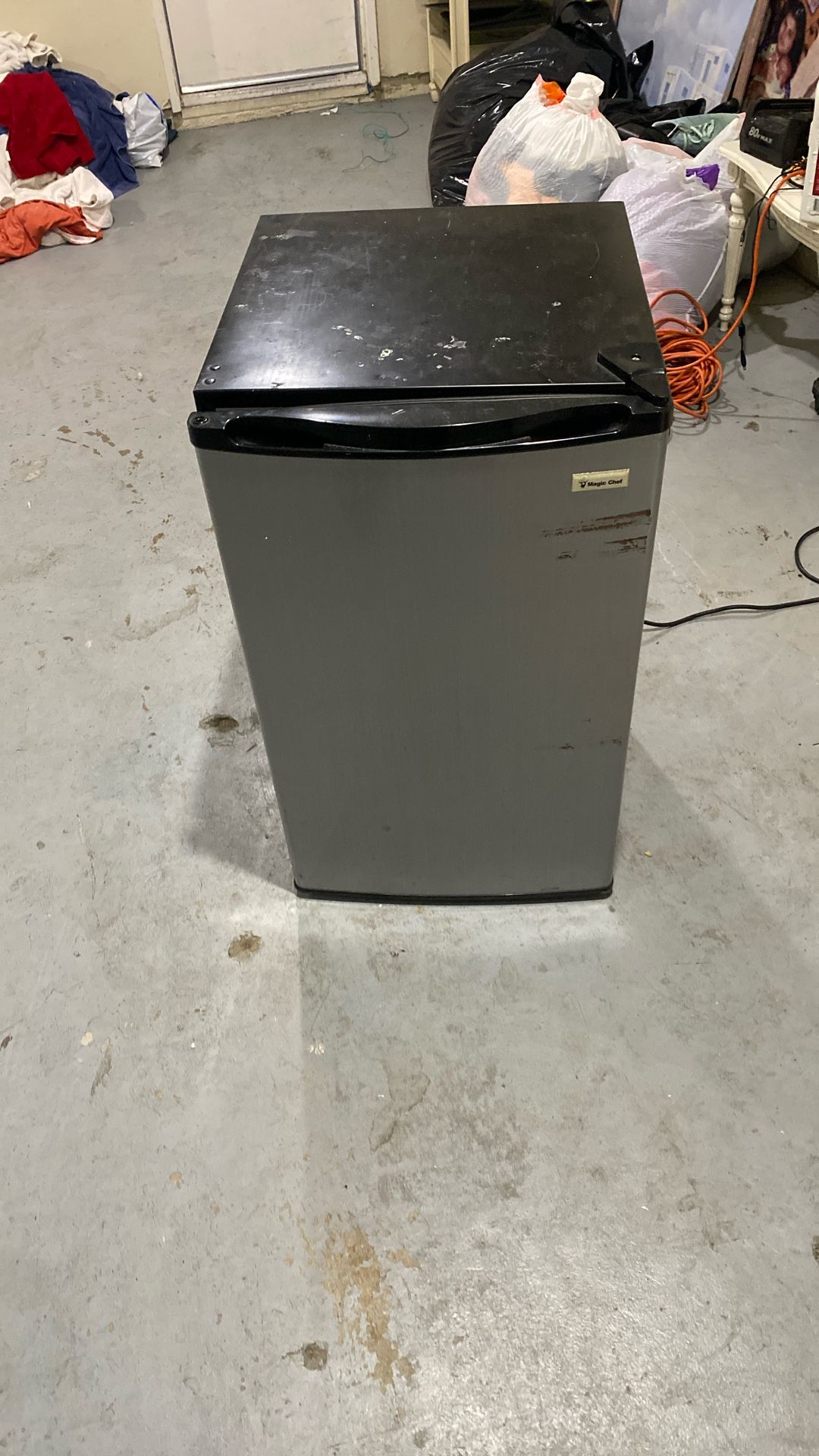 Mini fridge